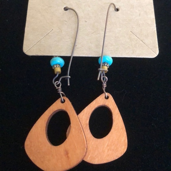 EARTHY WOOD AND TURQUOISE EARRINGS NWT - Picture 4 of 4
